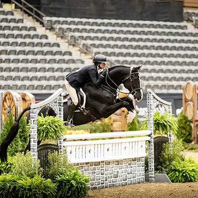 Grace Loughlin ’27 competed in the prestigious National Horse Show and placed first in her division.